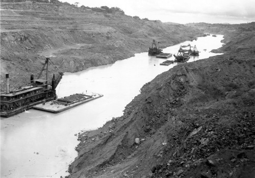 What was an important us military reason for building the panama canal?